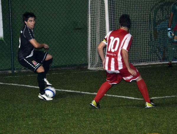 Vasco e Nutico fizeram jogo equilibrado nesta sexta-feira