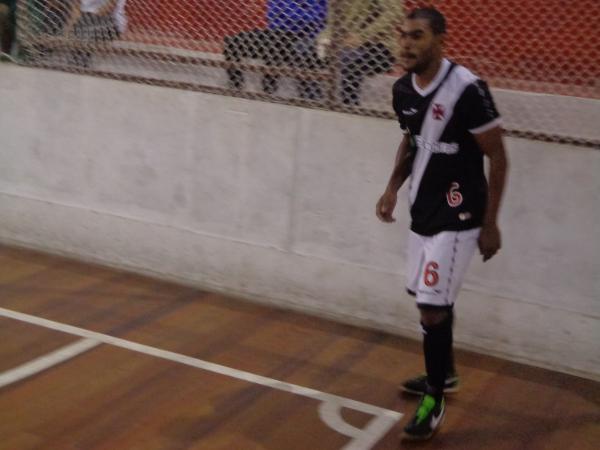 O capito cruzmaltino Michel espera um jogo difcil nesta sexta-feira