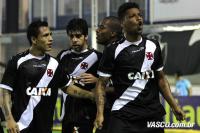 Jogadores comemoram gol de Andr