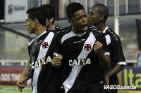 Jogadores comemoram gol de Andr