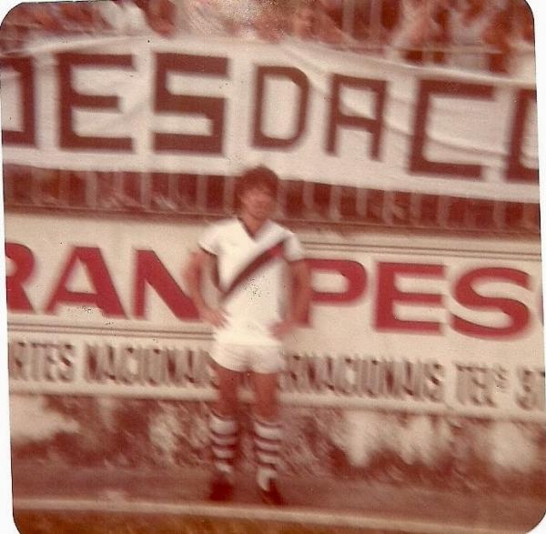 Lees da Colina zagueiro Ivan 1982