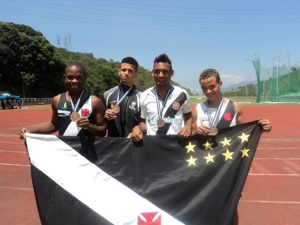 Revezamento medley masculino faturou a medalha de bronze