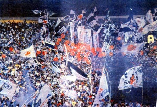 Pequenos Vascanos 1987