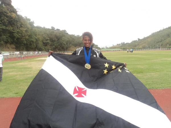 Louise Kenia conquistou duas medalhas de ouro: lanamendo do dardo e lanamento do disco
