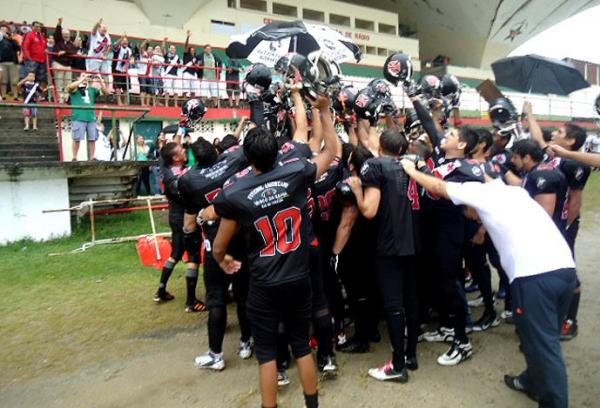 Vascanos comemoram vitria sobre o Corinthians