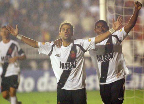 Jean (esq) e Landu (dir) no Vasco em 2008