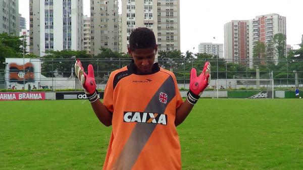 Joo Pedro, goleiro do Infantil do Vasco