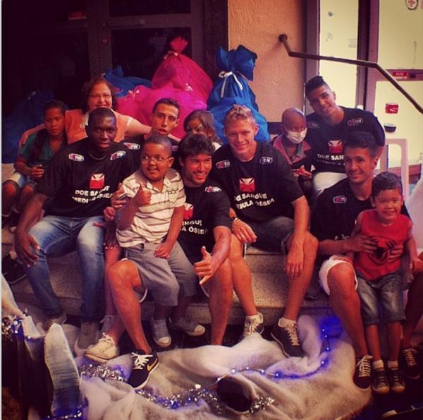 Visita ocorreu aps o treino desta quarta-feira