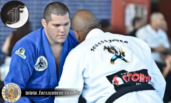 Fora Jovem Vasco patrocina atletas de Jiu-Jitsu