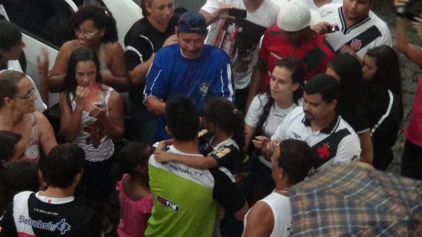 Jogadores foram muito assediados pelos torcedores