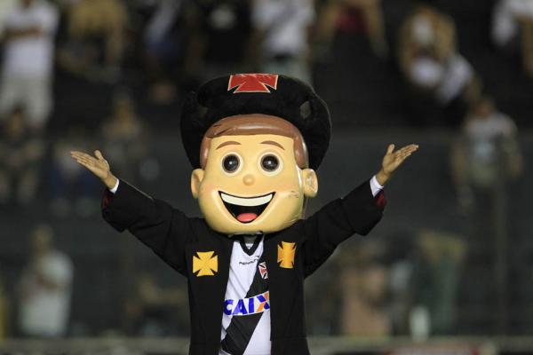 O mascote do Vasco animou os torcedores no incio e durante a ao do intervalo