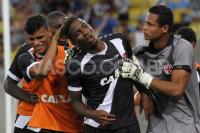 Jogadores comemorando gol