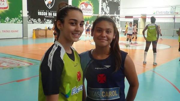 Mariana Pereira e a capit Esther Tirre, do Vlei Mirim do Vasco