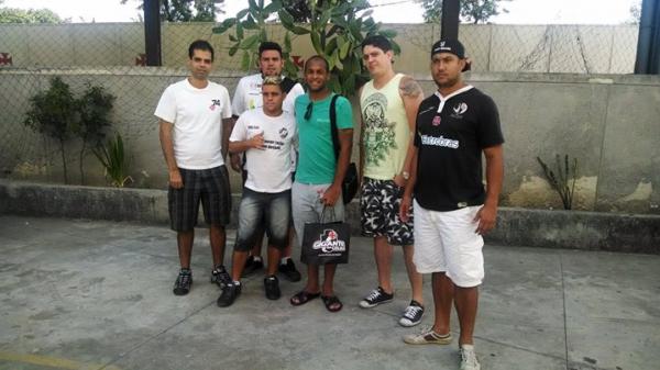 Fellipe Bastos com torcedores