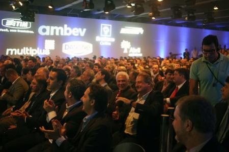 Presidentes de clubes participam de evento em So Paulo para apresentar resultados do programa