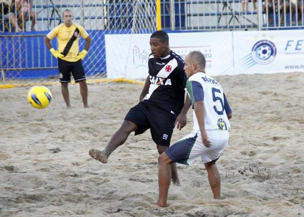 Bokinha fez dois na goleada do 'Trem-Bala da Areia' sobre Bzios