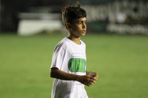 Matheus  o camisa 10 do sub-12 do Vasco.