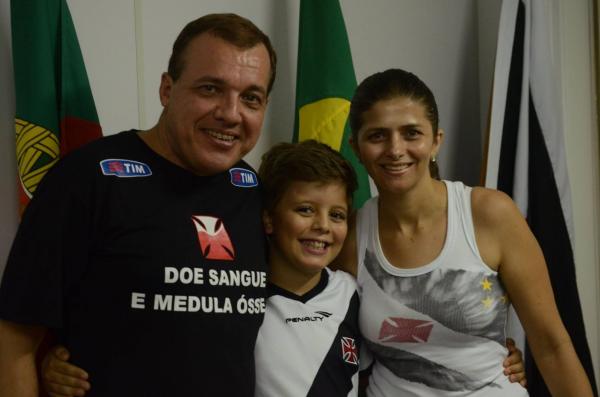 Idealizadores do projeto, Angela Diniz e o marido Jos Peixoto Jnior ao lado do filho Gustavo.