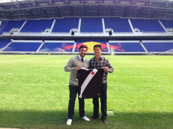O diretor de comunicao do clube americano Brian Tsao mostrou interesse em conhecer o Vasco e seu estdio