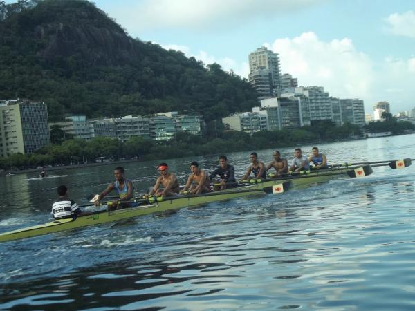 Equipe do Vasco na modalidade 8 Com