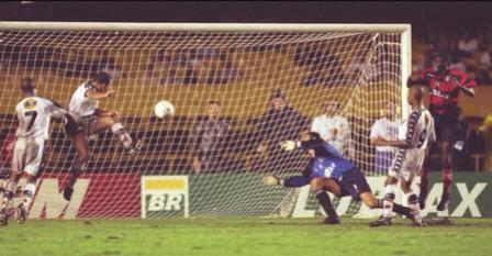 Ao todo, foram 14 gols sobre o Flamengo pelo Vasco