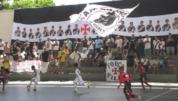 Garotada do sub-09 iniciou sequncia de vitrias do Vasco sobre o Flamengo