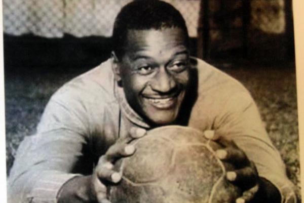 Barbosa carregou com dignidade o fardo de ser apontado como culpado pelo vice na Copa de 1950