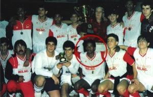 Pelo Colgio Bilac, Dener confirmou o talento no futebol de salo