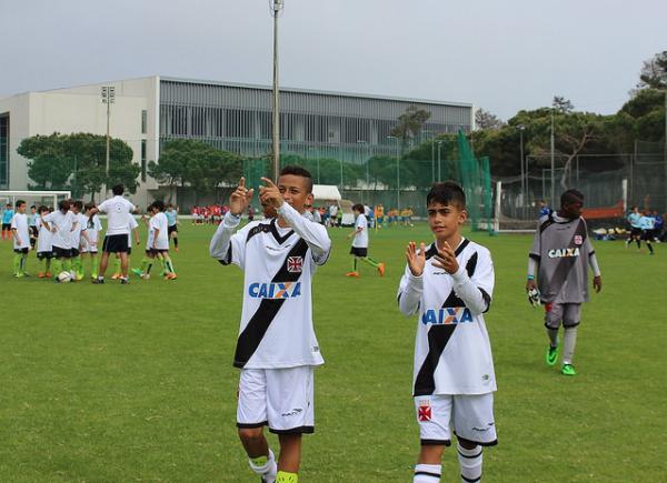Thiago Vincius e Matheus agradecem o apoio da torcida
