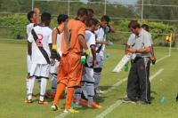 Luiz Felipe orienta jogadores durante a parada tcnica