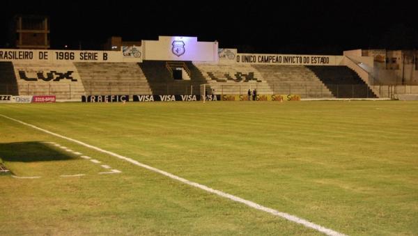Estdio Presidente Vargas reformado: palco do nico jogo em que o Treze no perdeu do Vasco foi preterido em nome de uma maior renda no Estdio Almeido