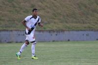 Matheus Santana quase marcou um belo gol de bicicleta