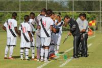 Luiz Felipe orienta jogadores durante a parada tcnica
