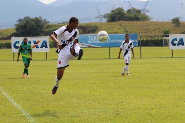 Joo Victor e Douglas Luiz