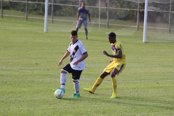 Luan Rocha em ao contra o Madureira