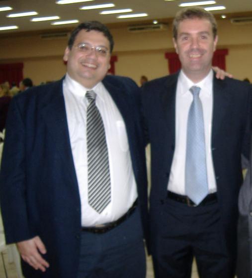 Joo Marcos Amorim (D) ao lado de Leonardo Gonalves (E)