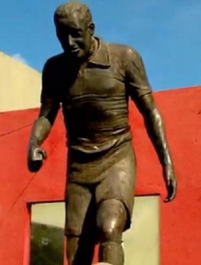 Esttua de Ademir Menezes em Recife