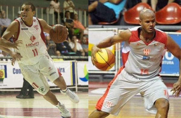 Marcellus (esq.) e Diego Conceio em ao pelo Tijuca, clube pelo qual disputaram o Novo Basquete Brasil (NBB)