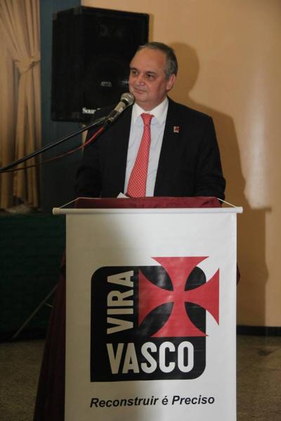 Nelson Rocha discursa e fala sobre os planos para a nova administra��o.