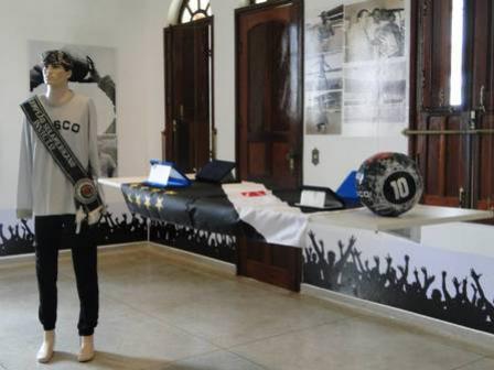 Em Muzambinho-MG, exposio em homenagem ao ex-goleiro da seleo Barbosa