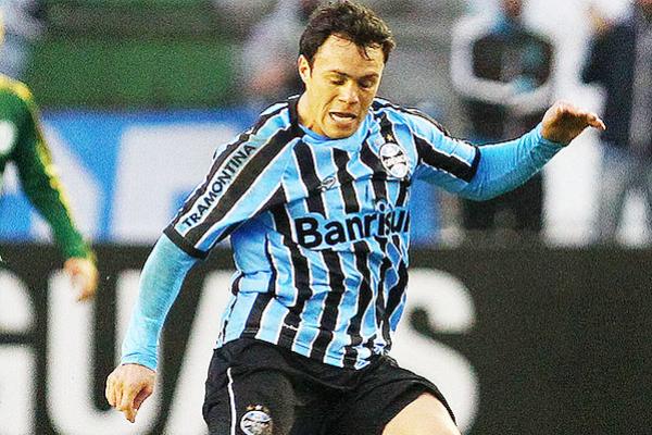 Nome de Kleber j foi aprovado pelo tcnico do Vasco da Gama, Adilson Batista