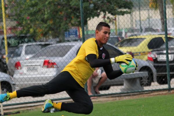 Gabriel Flix durante treinamento no time profissional