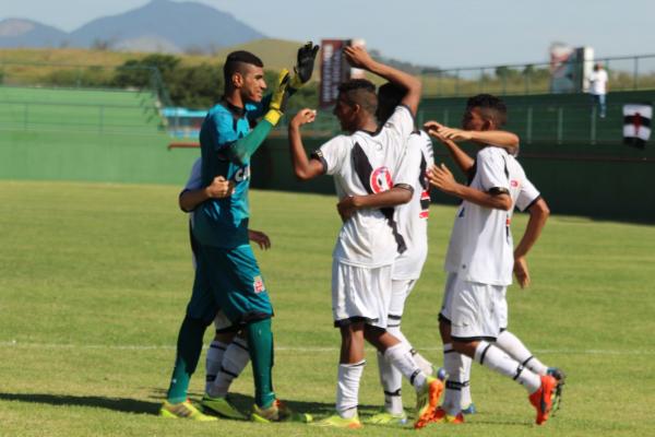 Jogadores festejam triunfo contra o Flamengo na cobrana de pnaltis