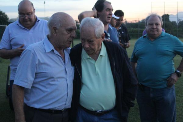 Calada foi acompanhado de amigos vascanos para o CT