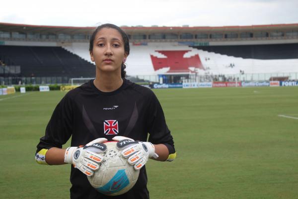 Promissora goleira vascana foi convocada para a Seleo Brasileira