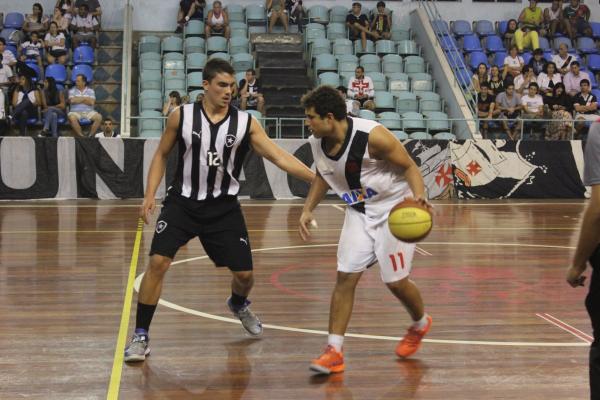 Marcellus fez uma boa partida contra o Botafogo 