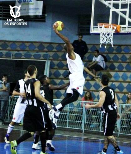 Diego Conceio foi responsvel por belos lances na vitria sobre o Botafogo.