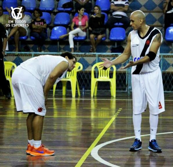 Ricardinho  em quadra uma espcie de capito da equipe e tem o respeito de todos os atletas.