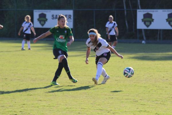 Bruna Bielski, 18 anos, tambm atuou contra o sub-20 brasileiro