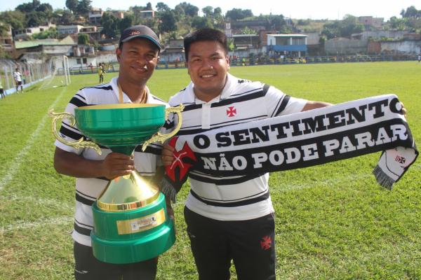Anthony Menezes e Lu Toledo